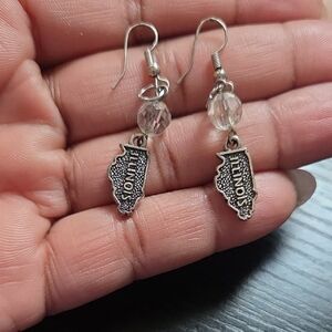 Source Unknown Silver Illinois Map Dangle Earrings with Clear Beads